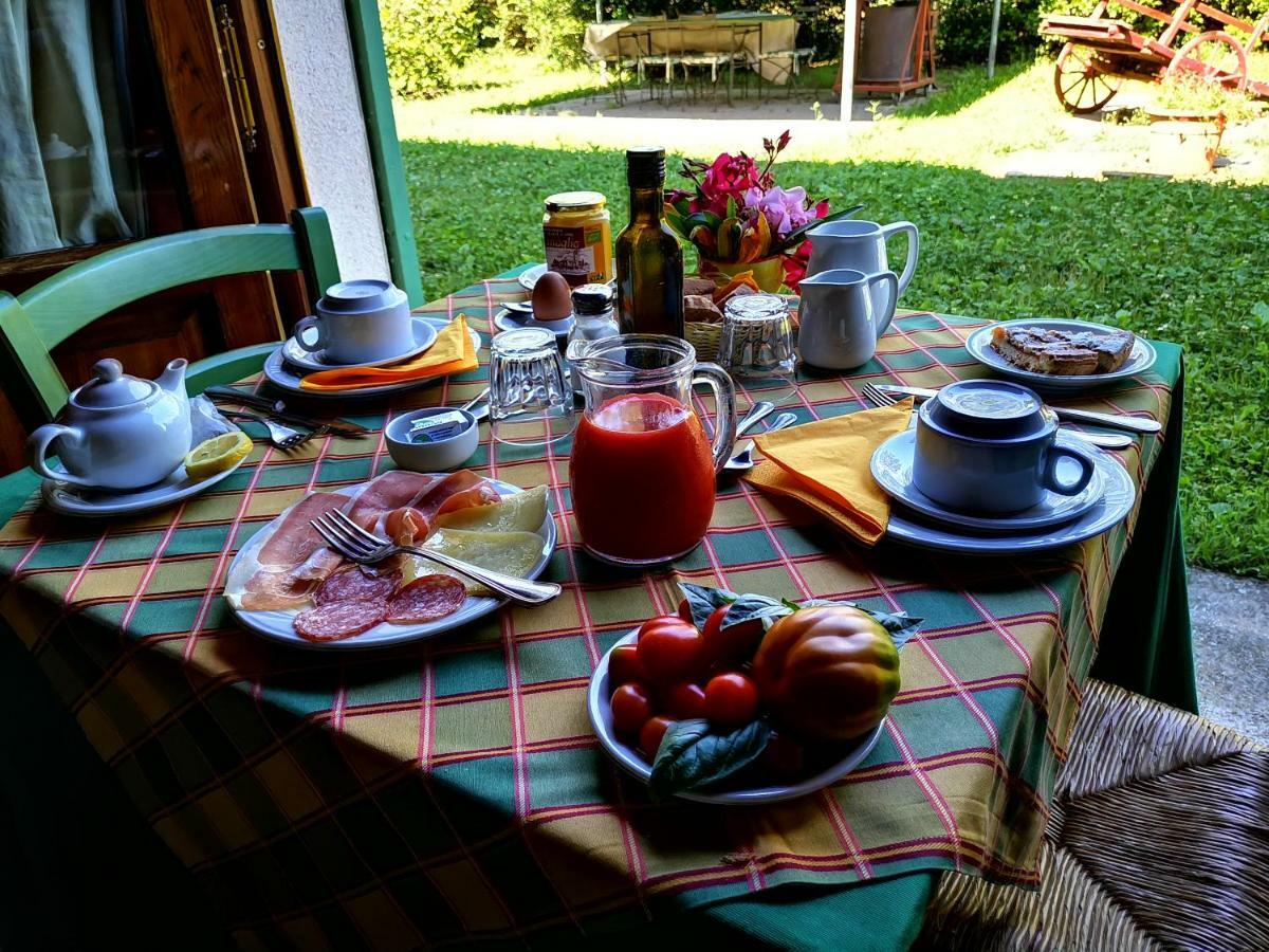Agriturismo Al Podere Di Rosa Lucca Bagian luar foto